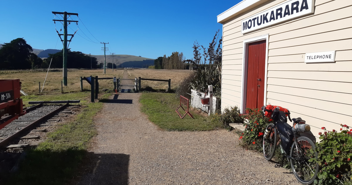 Marek Kuziel - Banks Peninsula Loop - 1.1