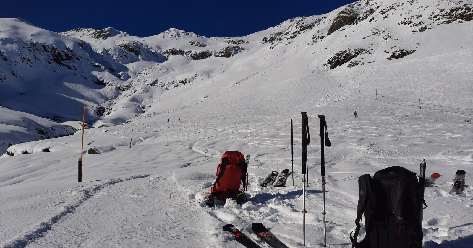 Marek Kuziel - CMC Intro to Ski Mountaneering Course - Day 1 - Looking up to Mt Blimit