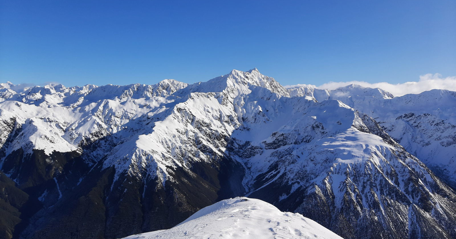 Marek Kuziel - CMC Intro to Ski Mountaneering Course - Day 1 - Mt Rollestong from Mt Cassidy ridge